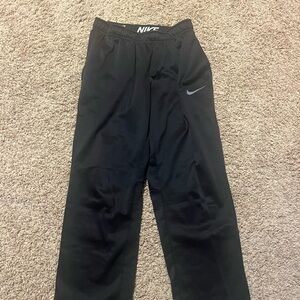 Nike Black Sweatpants Classic Athletic Style